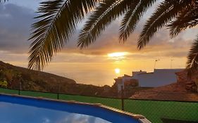 Candelaria'S Mountain House